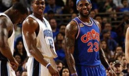 杨毅爆料霍华德视频播放,揭秘篮球巨星背后的故事